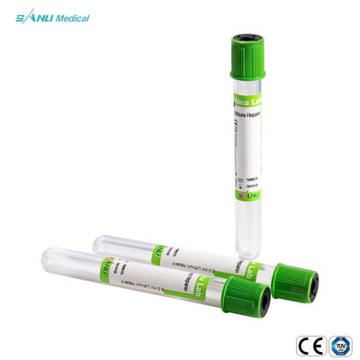 Dessus vert de tubes de collection de sang en verre d'héparine de lithium pour des essais de biochimie